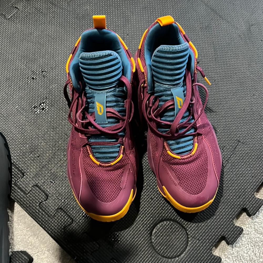Adidas dame 7 extply three good condition, size 11, no inner sole or box